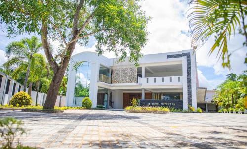 River Park Hotel